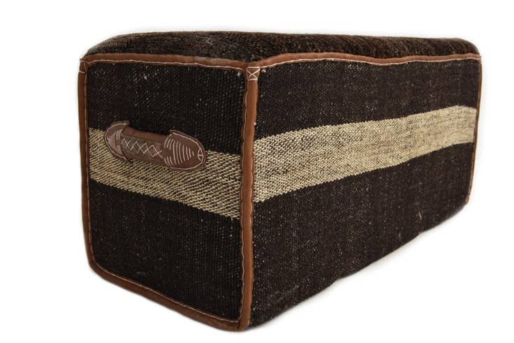 Detail image of 1' 6 x 3' 4 Hand Knotted Furniture Trunk