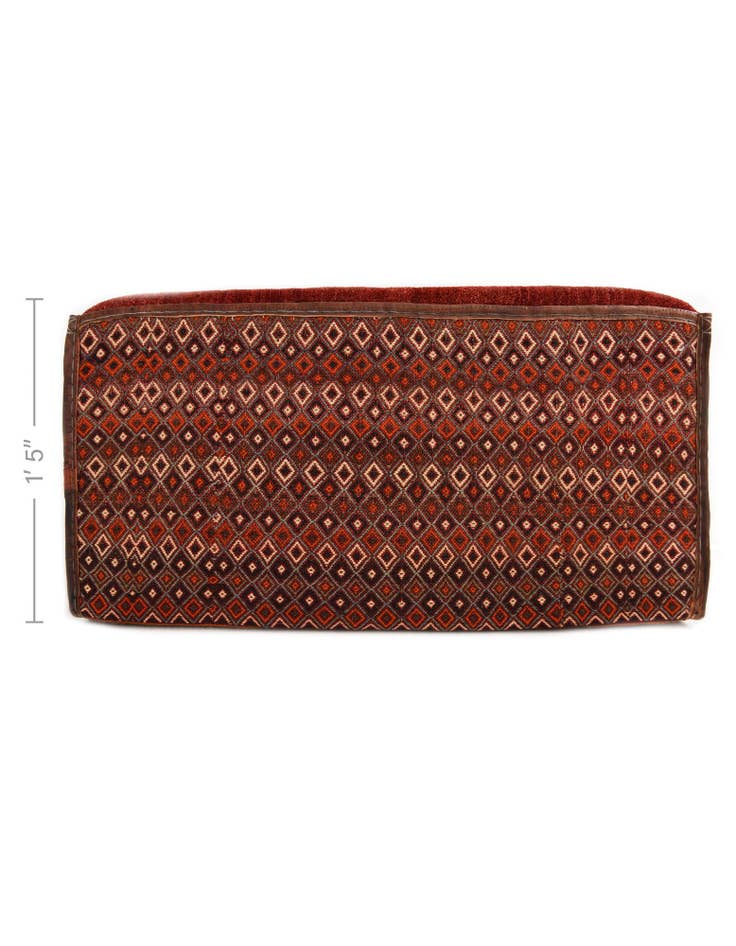 Detail image of 1' 5 x 2' 10 Hand Knotted Furniture Trunk