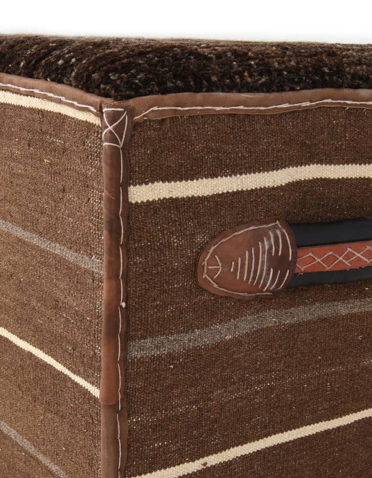 Detail image of 1' 6 x 3' 2 Hand Knotted Furniture Trunk