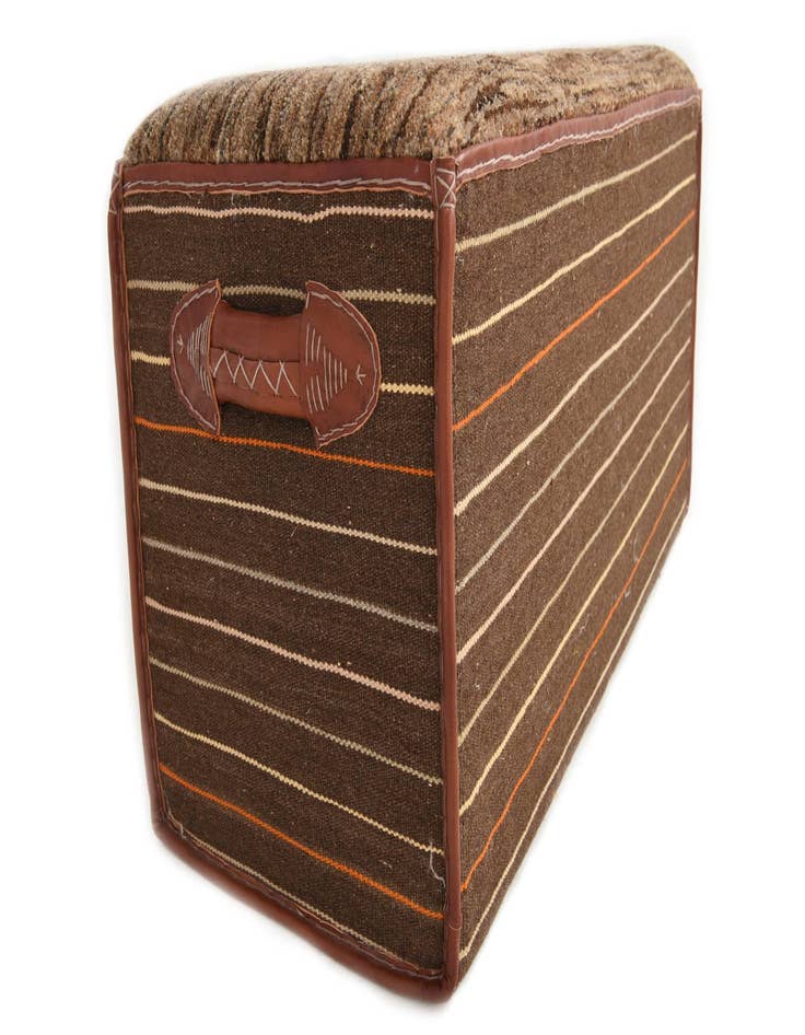 Detail image of 1' 6 x 3' 3  Hand Knotted Furniture Trunk