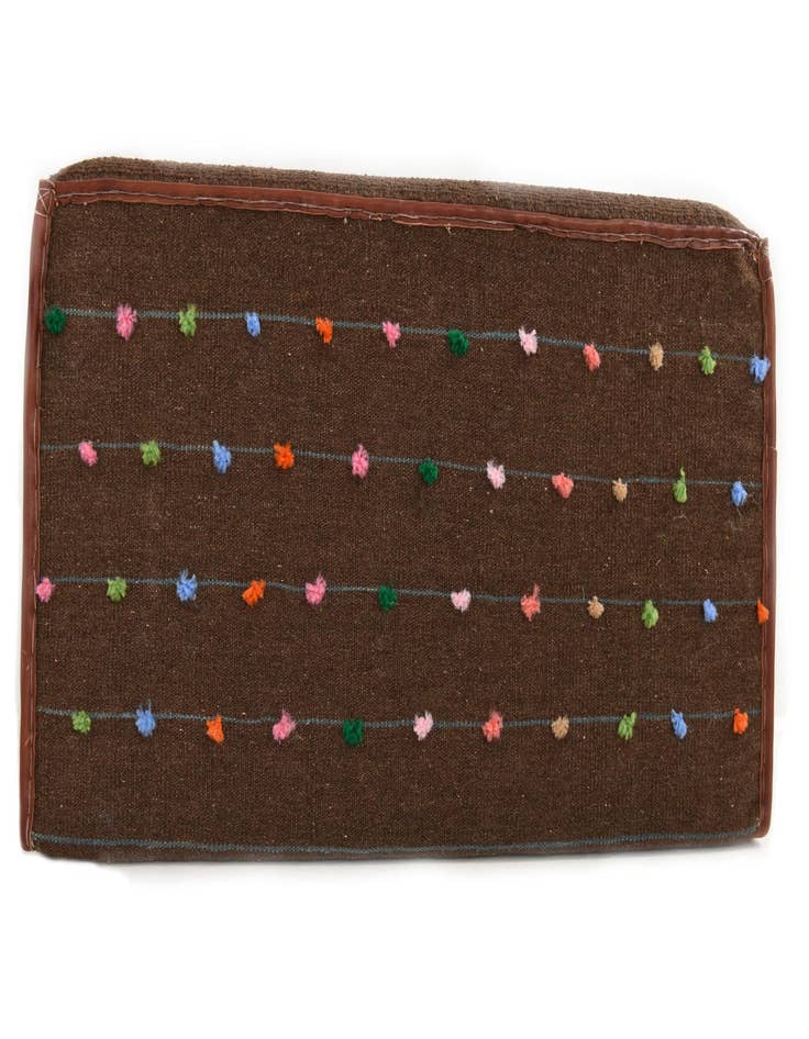 Detail image of 1' 6 x 3' 3 Hand Knotted Furniture Trunk