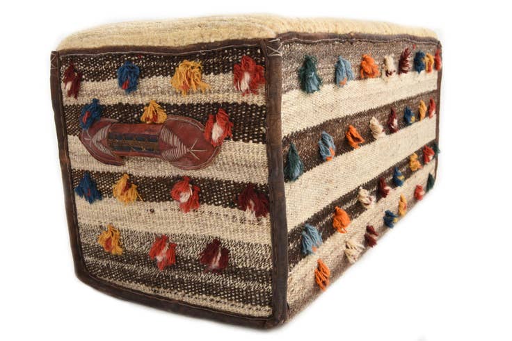Detail image of 1' 7 x 3' 4 Hand Knotted Furniture Trunk