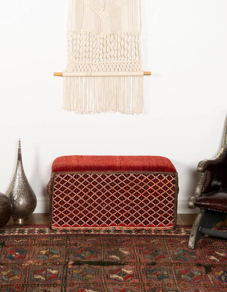 Detail image of 1' 5 x 3' Hand Knotted Furniture Trunk