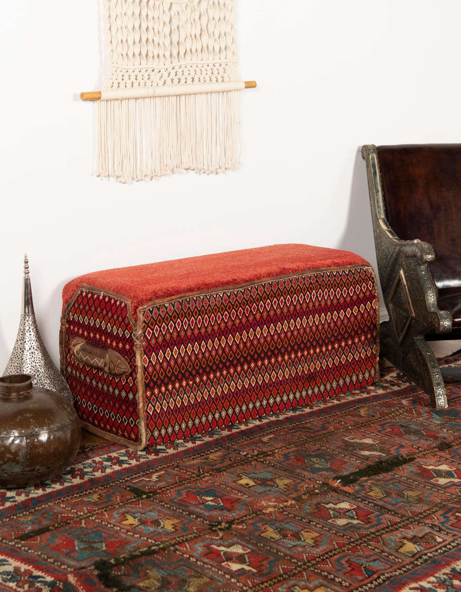 1' 5 x 3' 6 Hand Knotted Furniture Trunk