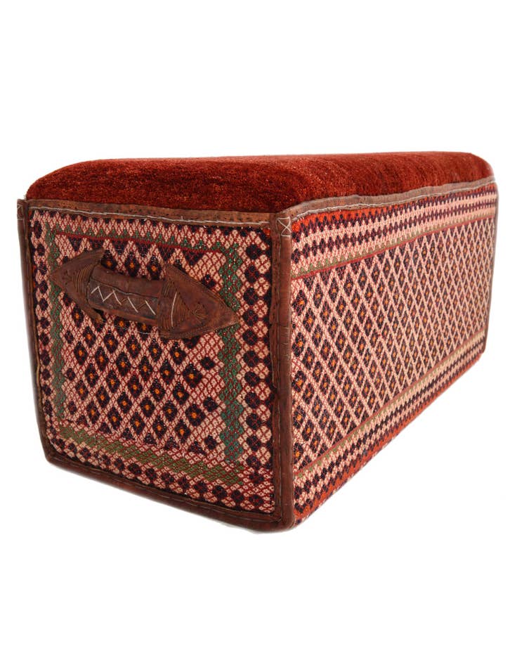 Detail image of 1' 4 x 3' Hand Knotted Furniture Trunk