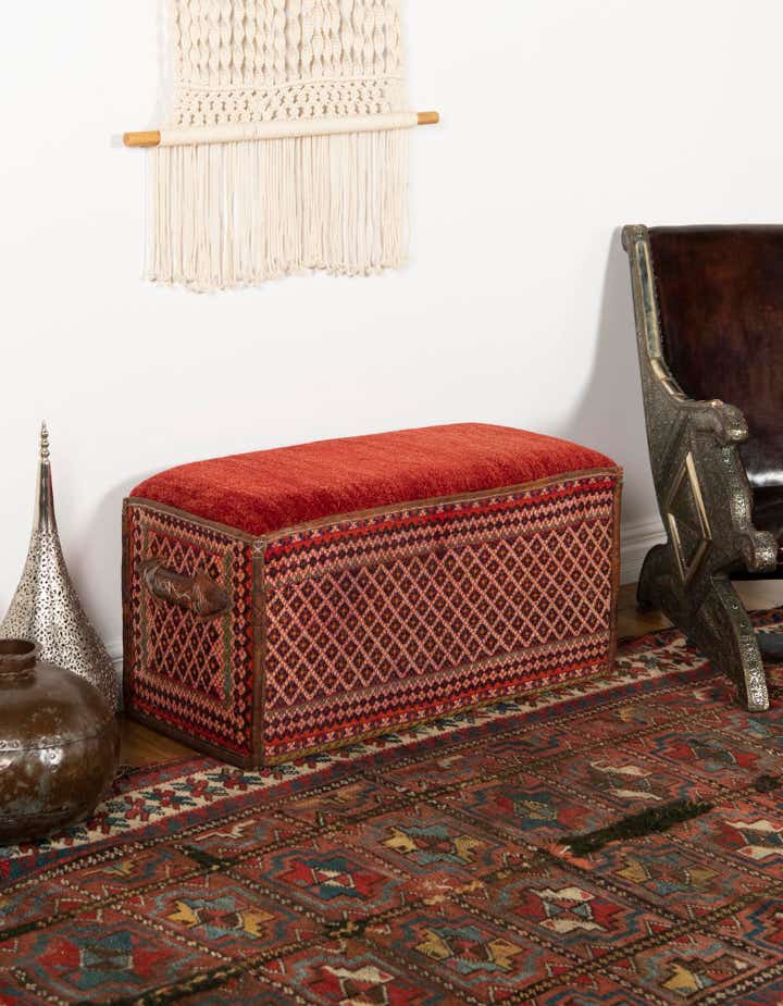 1' 5 x 2' 10 Hand Knotted Furniture Trunk