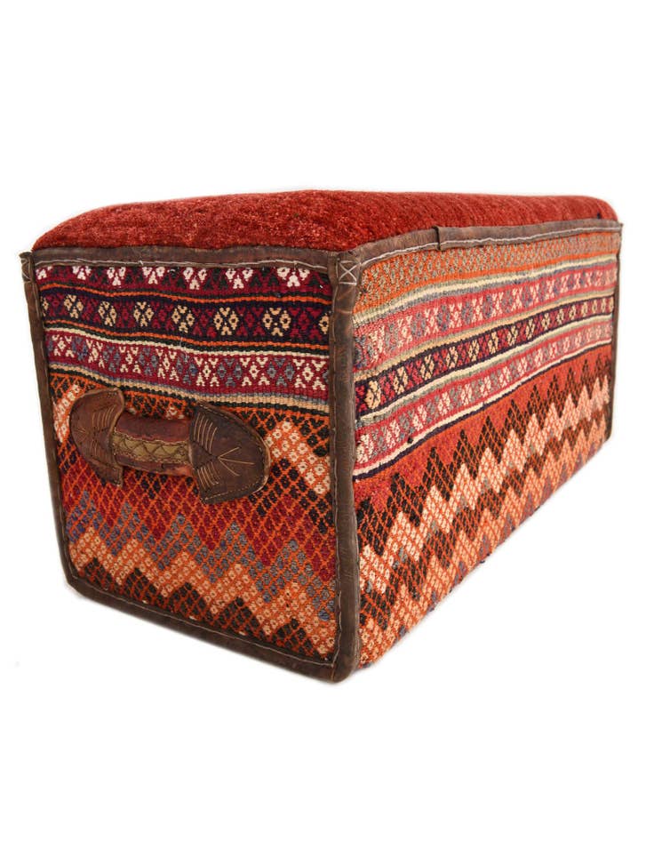 Detail image of 1' 5 x 3' Hand Knotted Furniture Trunk