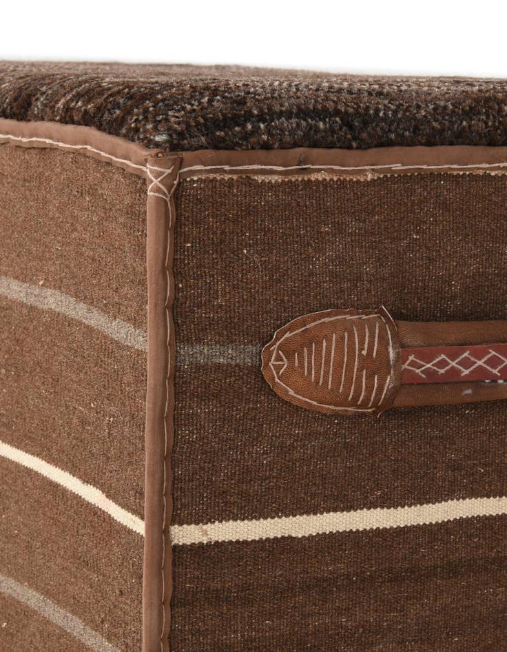 Detail image of 1' 7 x 3' 2 Hand Knotted Furniture Trunk