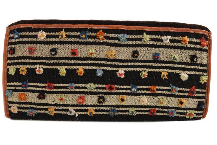 Detail image of 1' 7 x 3' 4 Hand Knotted Furniture Trunk