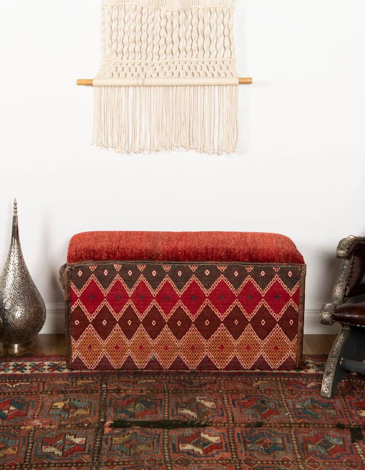 Detail image of 1' 5 x 3' Hand Knotted Furniture Trunk