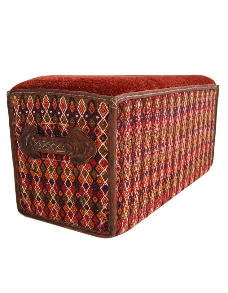 Detail image of 1' 4 x 3' Hand Knotted Furniture Trunk