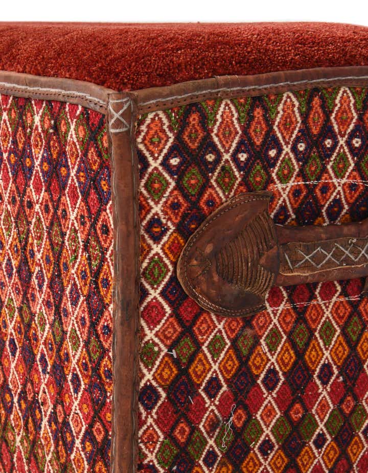 1' 4 x 3' Hand Knotted Furniture Trunk