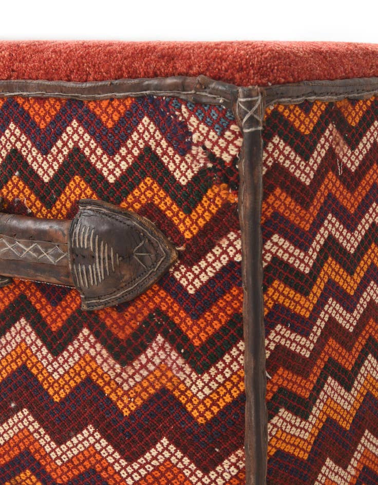 Detail image of 1' 7 x 3' 5 Hand Knotted Furniture Trunk