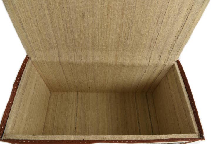 Detail image of 1' 7 x 3' 1 Hand Knotted Furniture Trunk