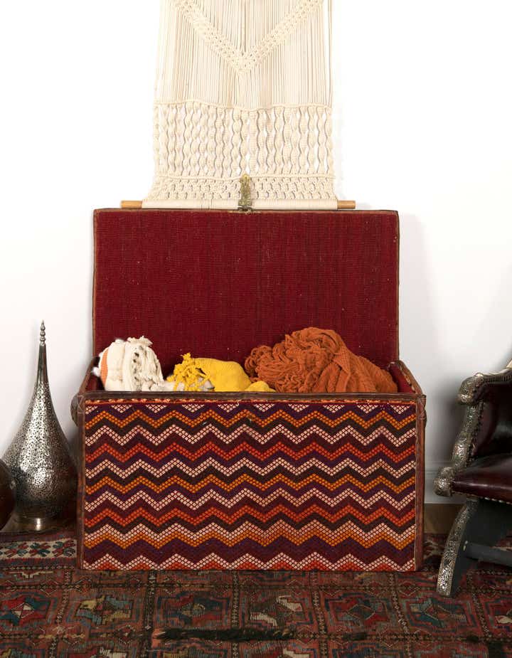 1' 8 x 3' Hand Knotted Furniture Trunk
