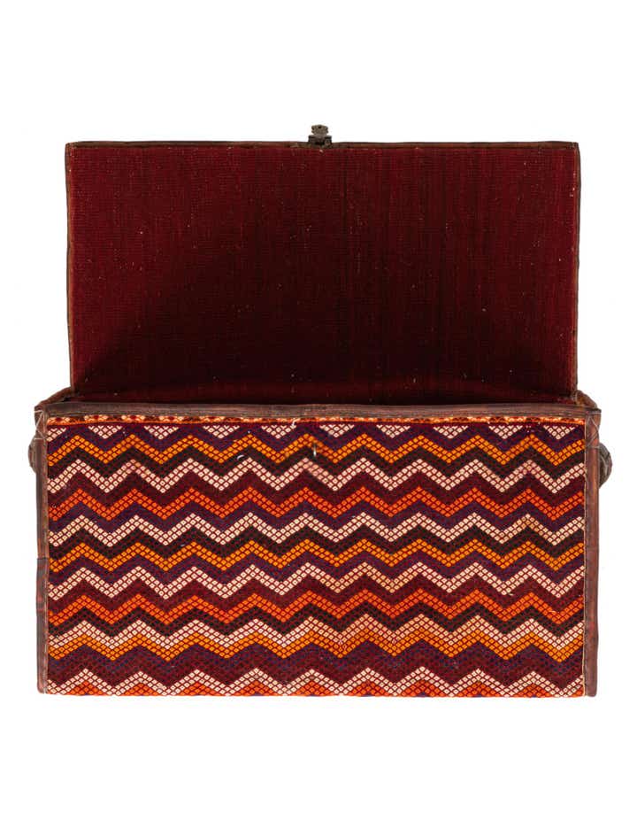 1' 8 x 3' Hand Knotted Furniture Trunk