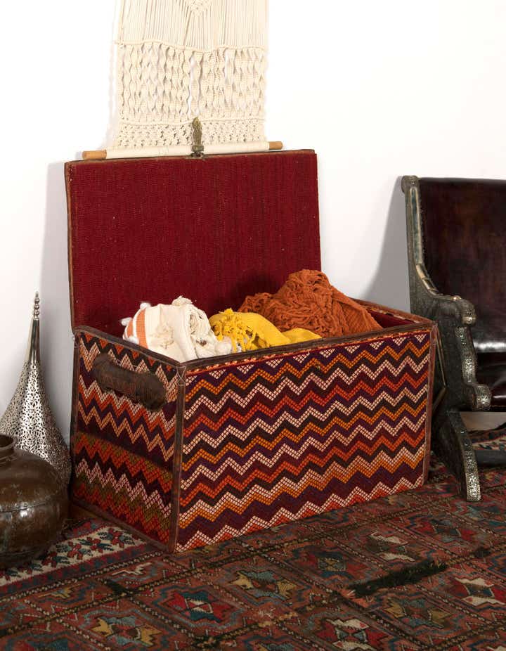 1' 8 x 3' Hand Knotted Furniture Trunk