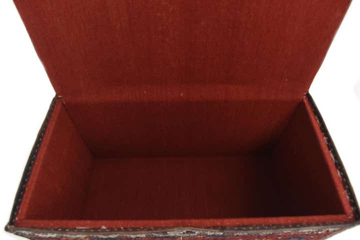 1' 8 x 3' Hand Knotted Furniture Trunk
