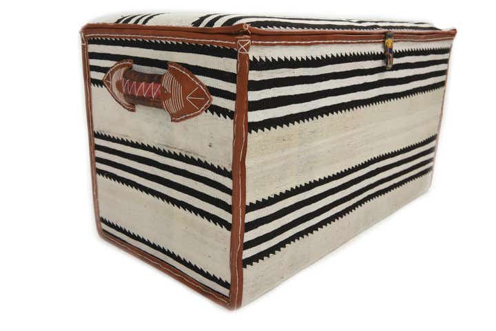 1' 7 x 3' Hand Knotted Furniture Trunk