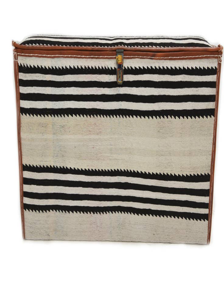 Detail image of 1' 7 x 3'  Hand Knotted Furniture Trunk