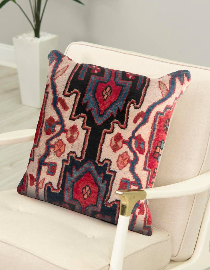 Detail image of 18" x 20" Persian Pillow