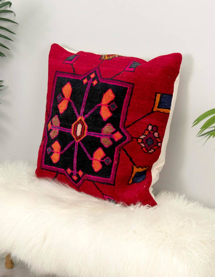 Detail image of 24" x 24" Persian Pillow