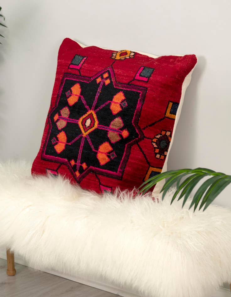 Detail image of 24" x 24" Persian Pillow