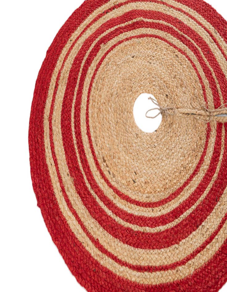 Detail image of 3' x 3'  Hand Braided Christmas Tree Skirt