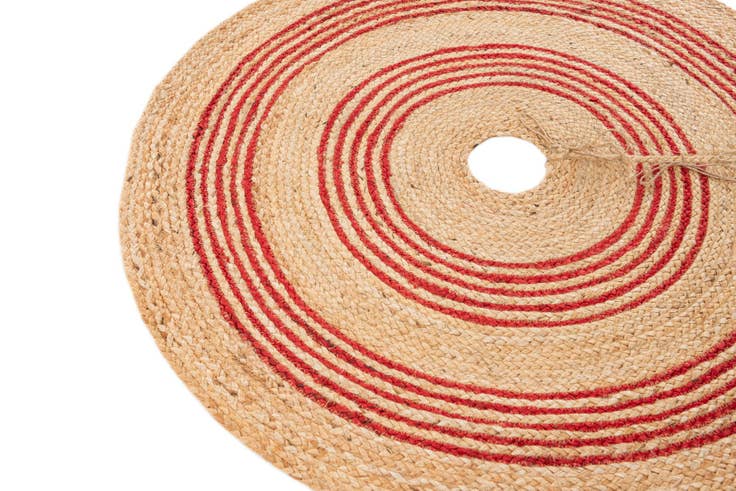 Detail image of 3' 7 x 3' 7 Hand Braided Christmas Tree Skirt