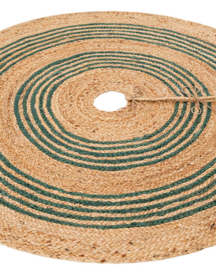 Detail image of 3' 8 x 3' 8  Hand Braided Christmas Tree Skirt