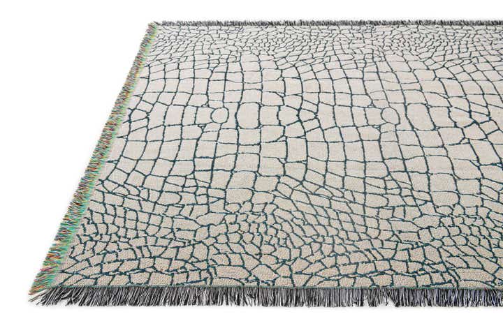 125cm x 175cm Throw Blanket