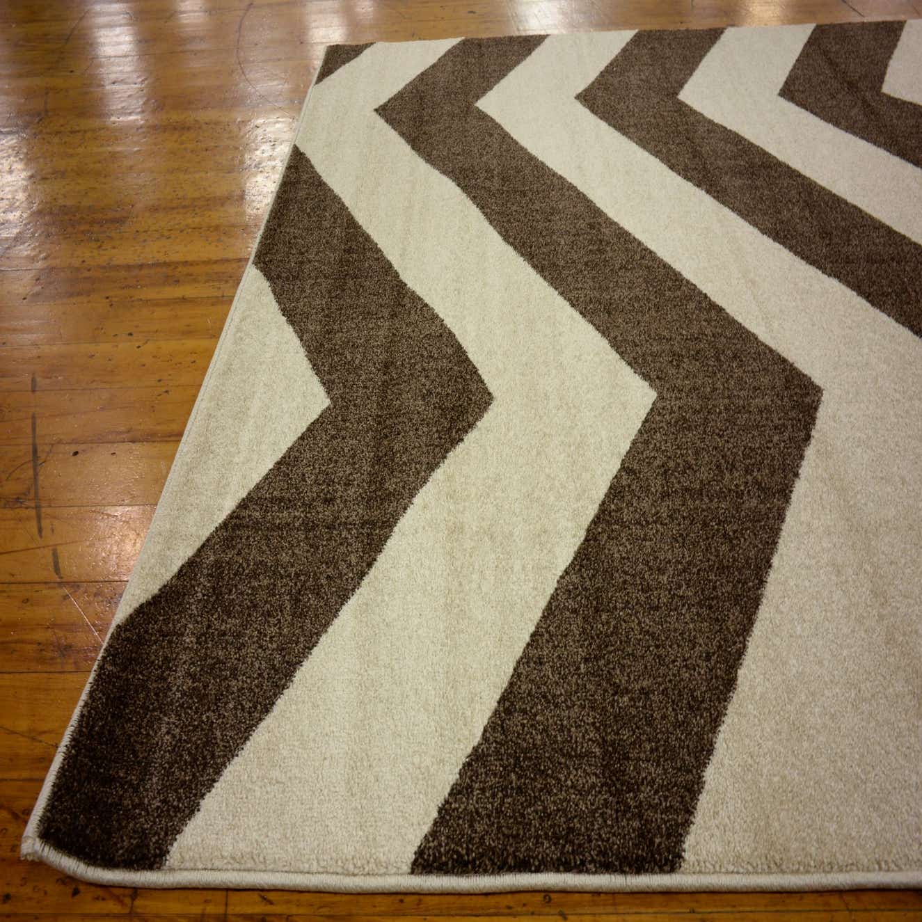 Brown 5' x 8' Chevron Rug eSaleRugs