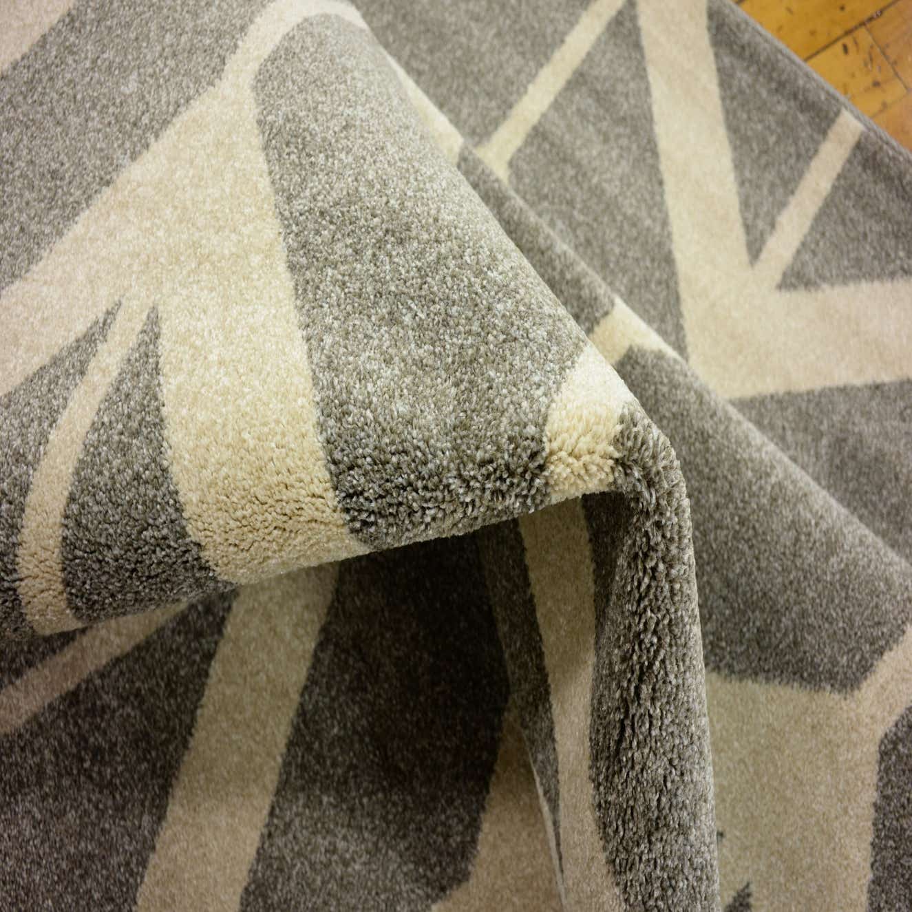 Gray 9' x 12' Chevron Rug eSaleRugs