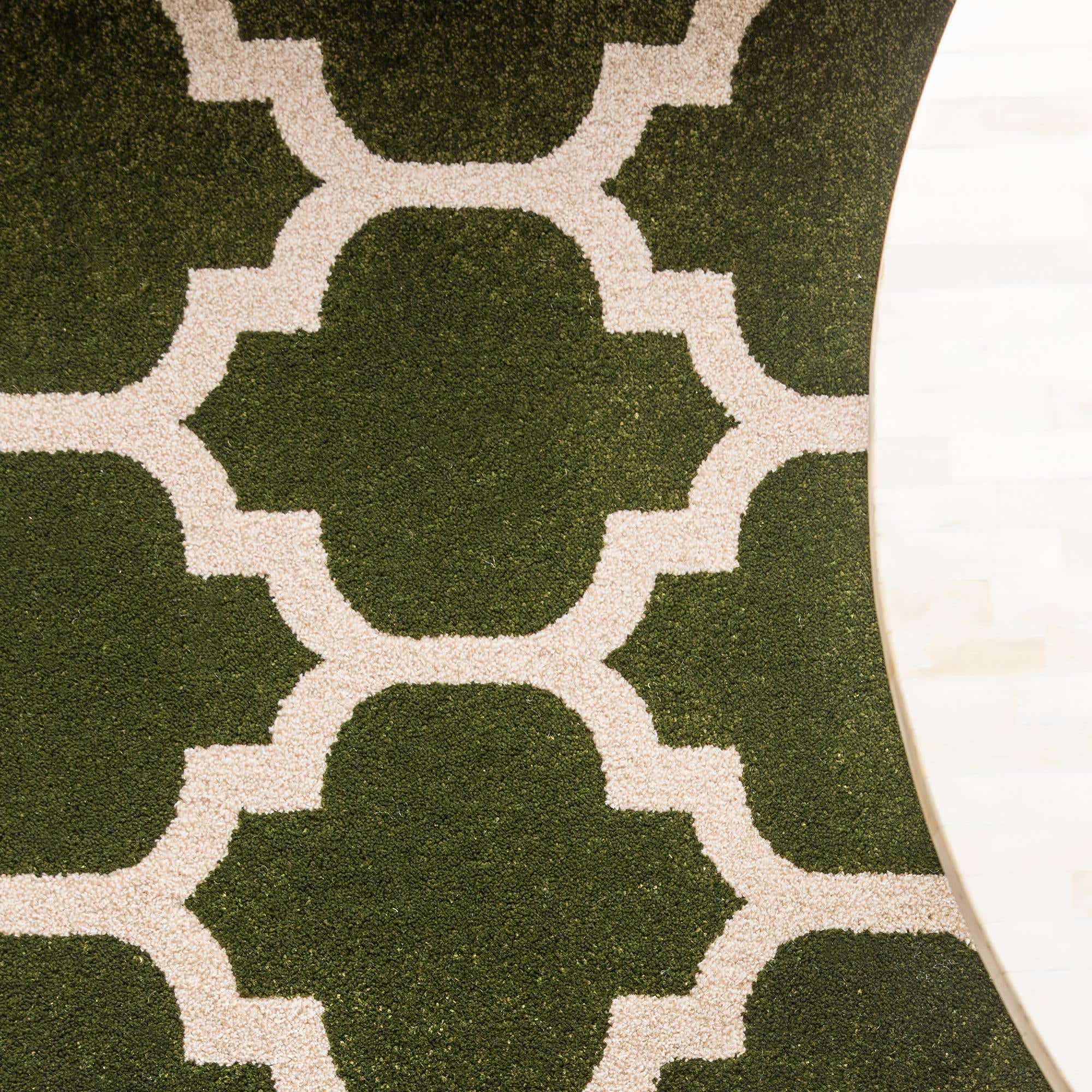 Dark Green 5' x 8' Lattice Rug