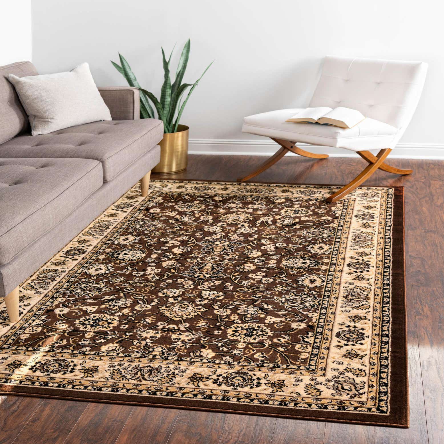 Brown 5' x 8' Yasmin Rug