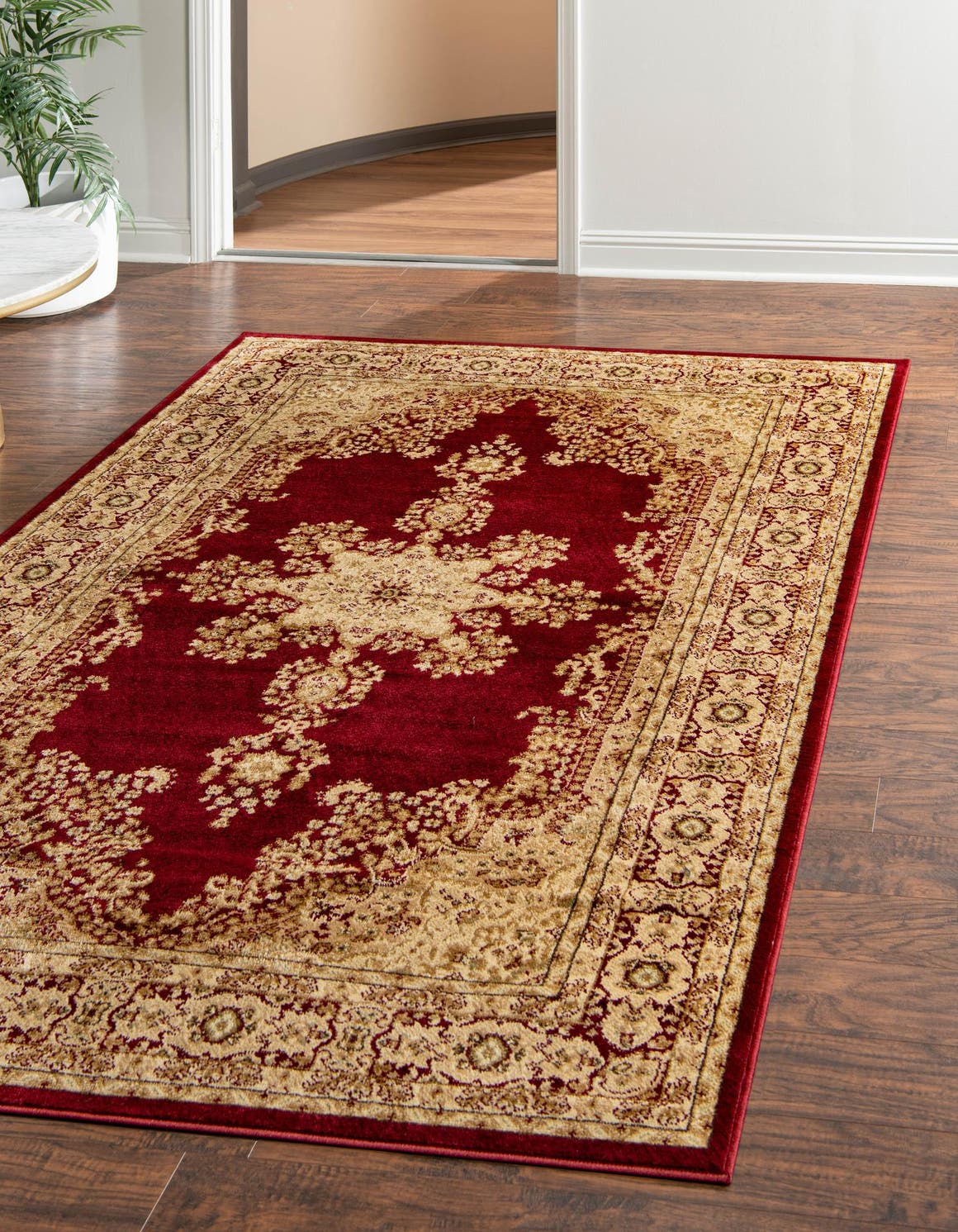 Red 6' x 9' Chateau Rug