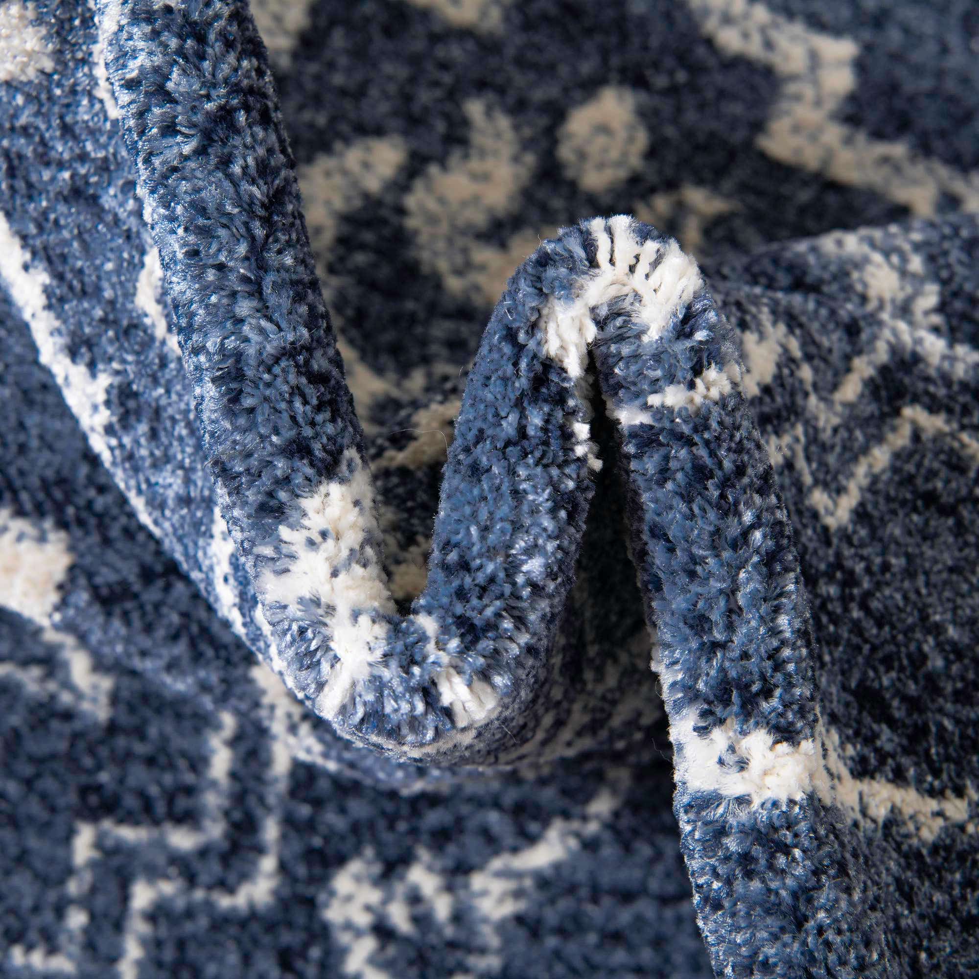 Blue 7' x 10' Damask Rug eSaleRugs