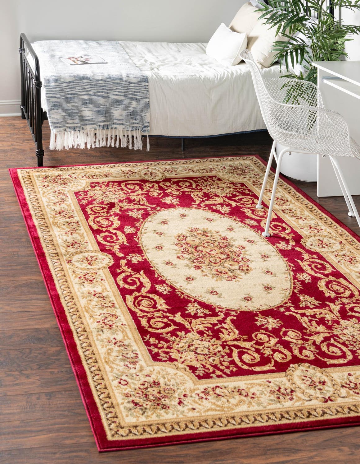 Red 3' 3 x 5' 3 Chateau Rug
