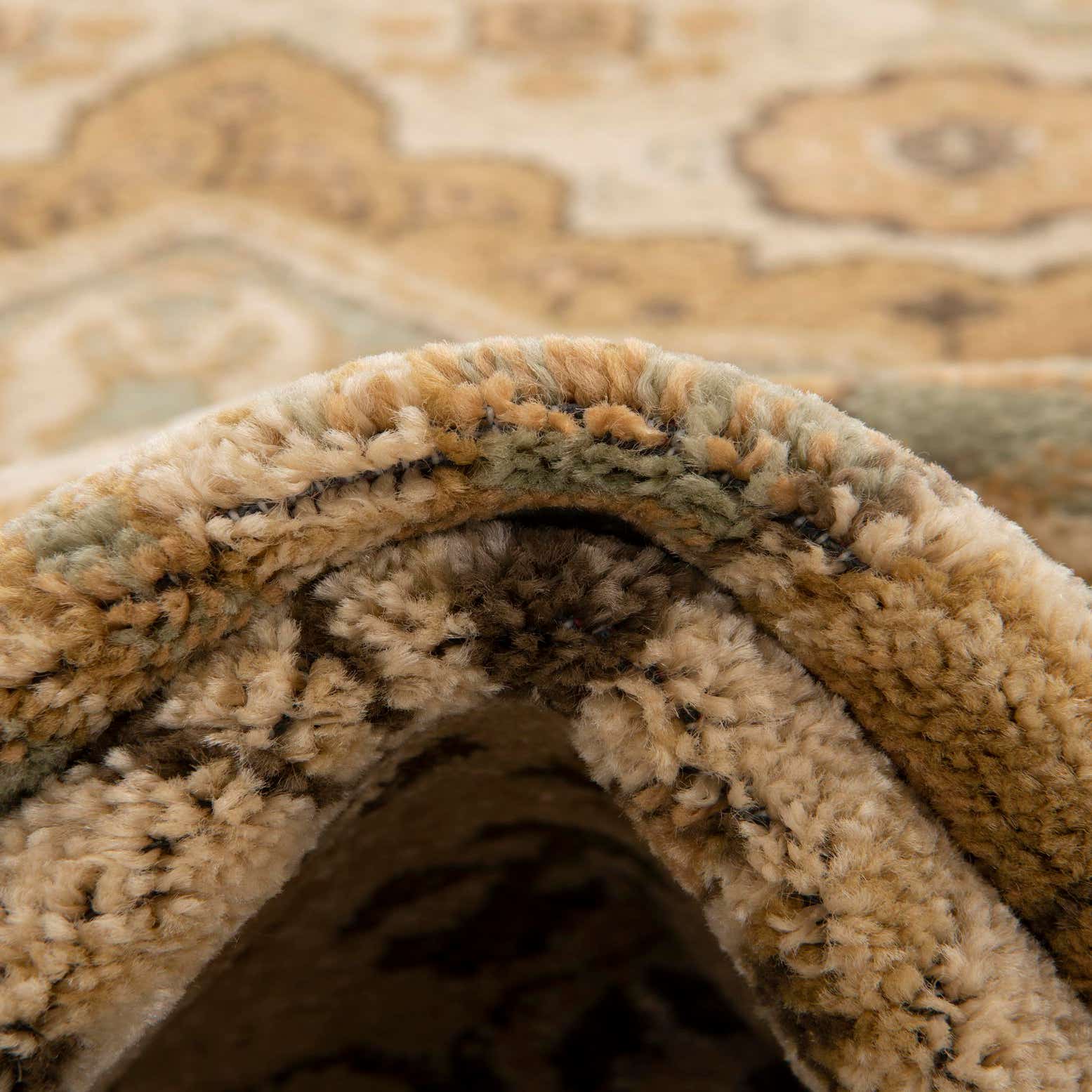 Cream 6' x 6' Amina Round Rug