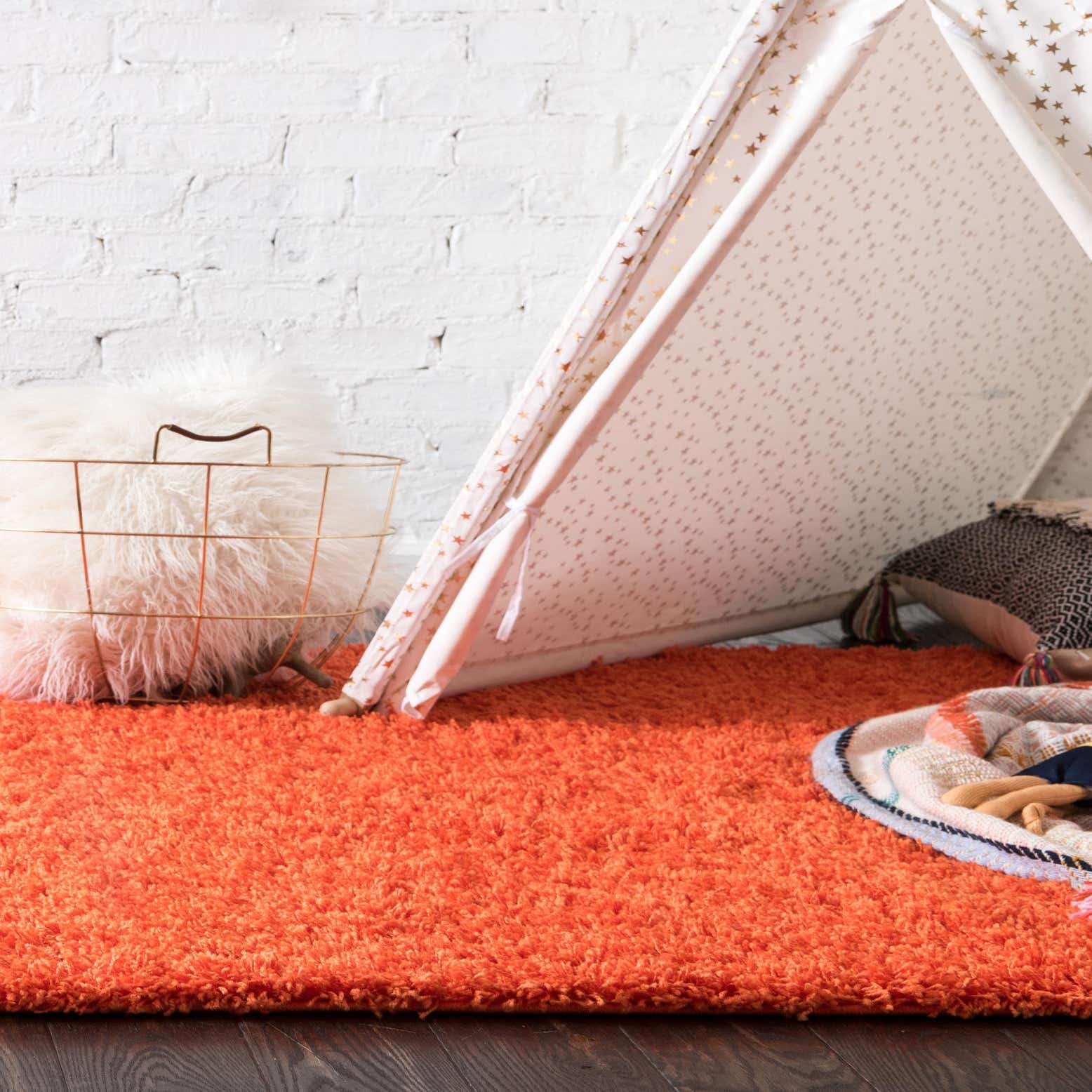 Tiger Orange 3' 3 x 5' 3 Solid Shag Rug