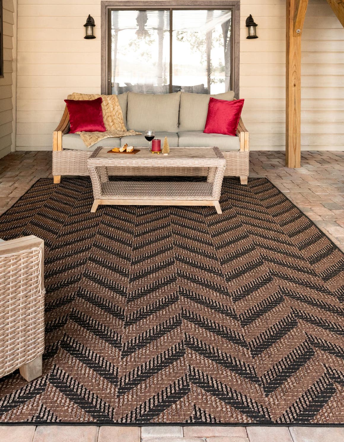 Brown 3' 3 x 5' Outdoor Modern Rug