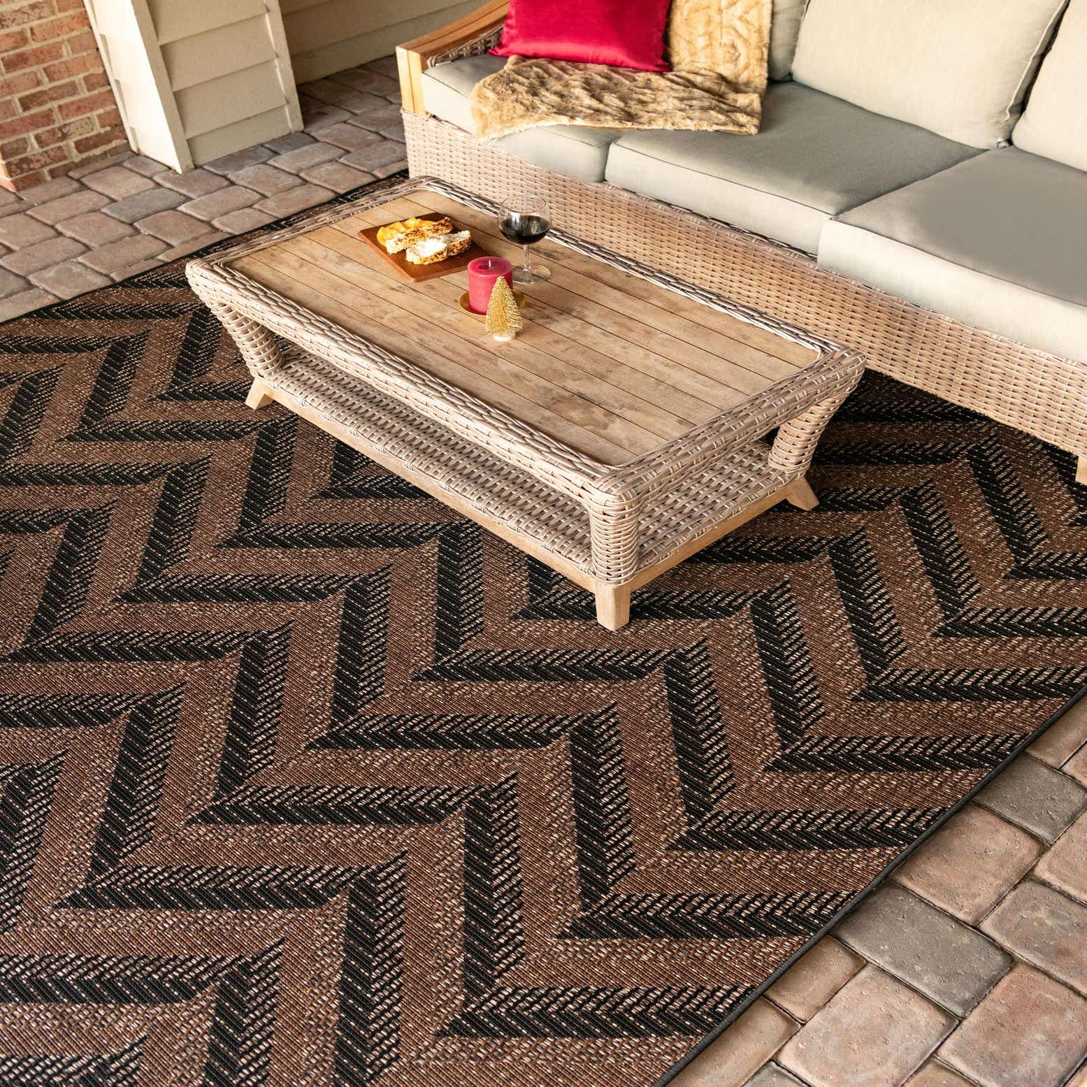 Brown 3' 3 x 5' Outdoor Modern Indoor / Outdoor Rug eSaleRugs