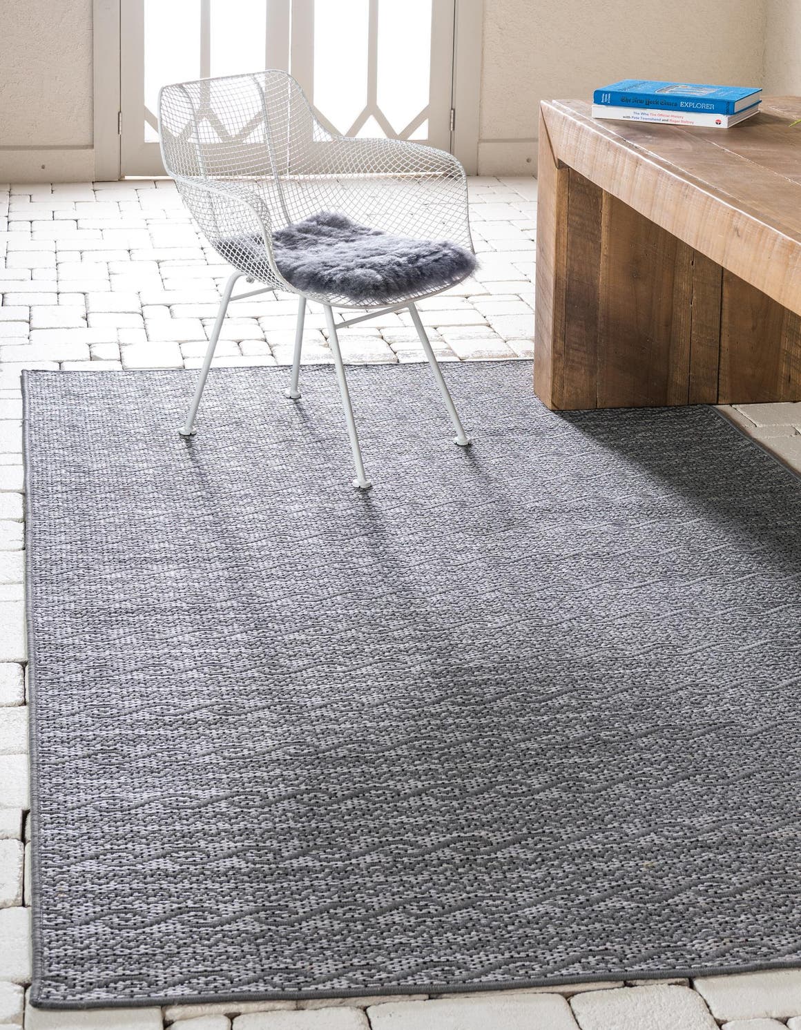 Gray 6' x 9' Outdoor Modern Rug