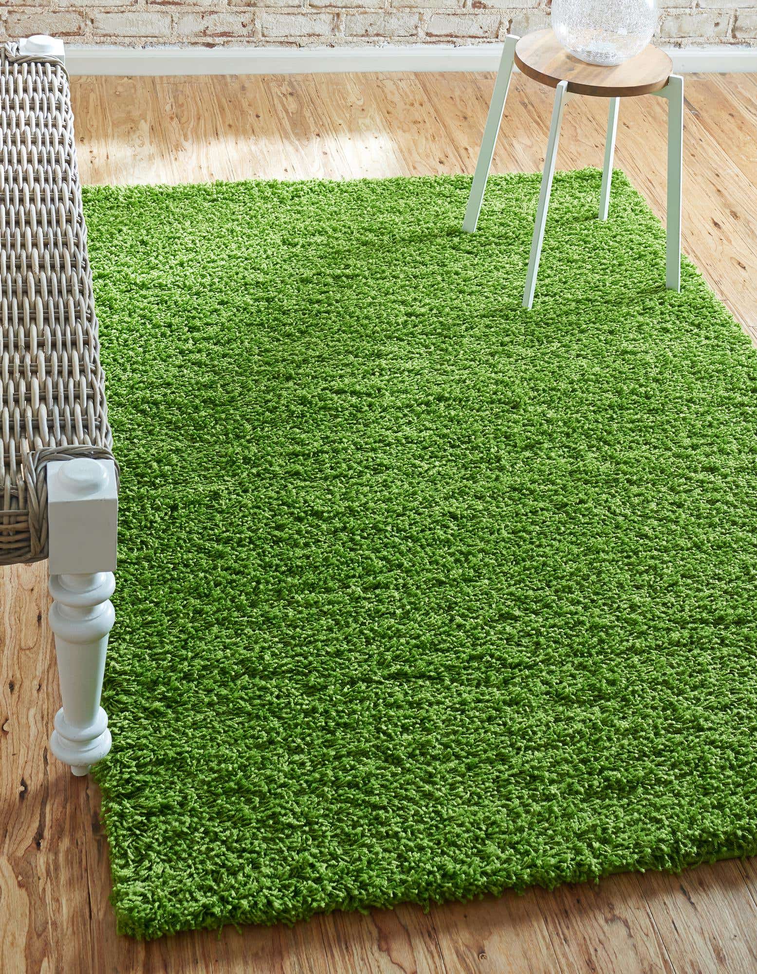 Grass Green 4' x 6' Solid Shag Rug | Rugs.com