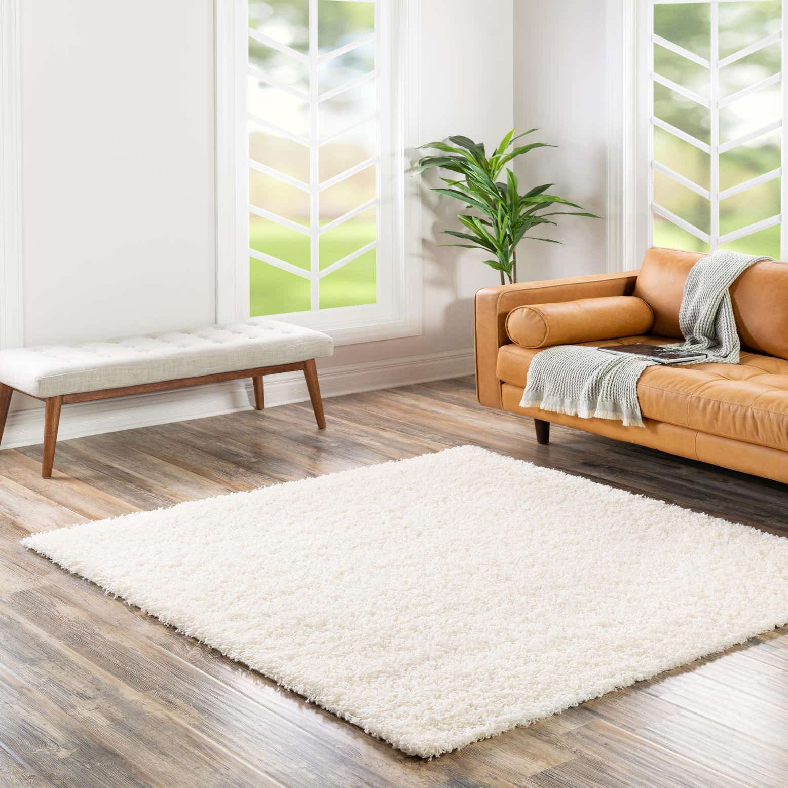 Snow White 5' x 5' Solid Shag Square Rug