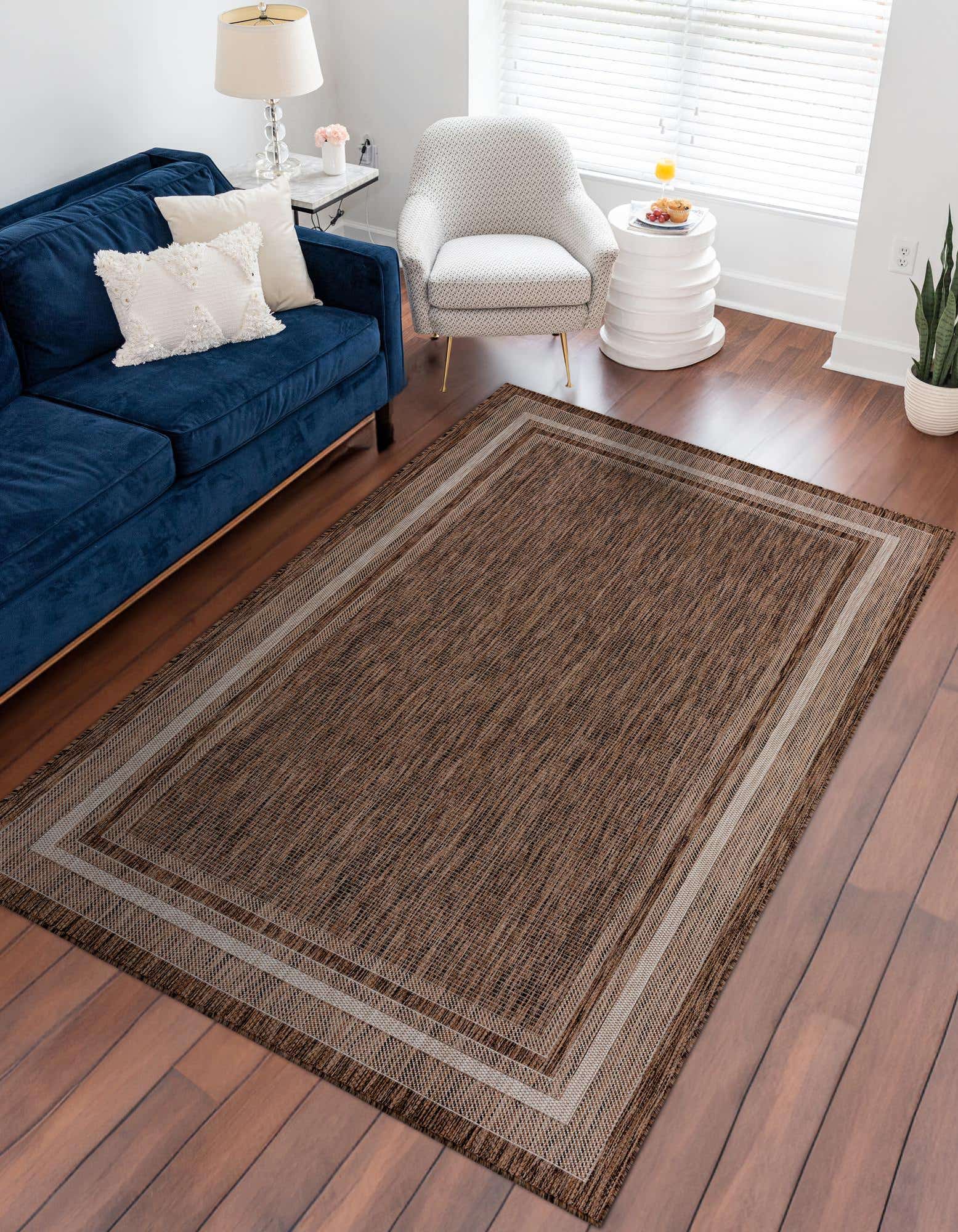 Brown 8' x 11' 4 Outdoor Border Indoor / Outdoor Rug