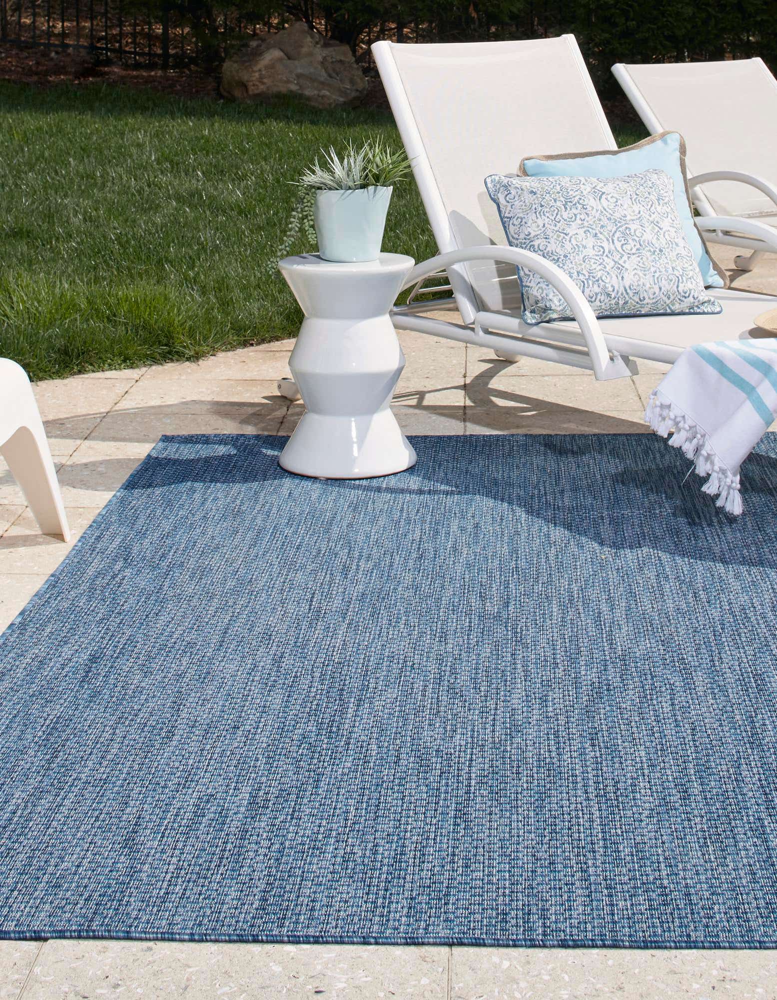 Blue 8' x 11' 4 Outdoor Solid Indoor / Outdoor Rug eSaleRugs