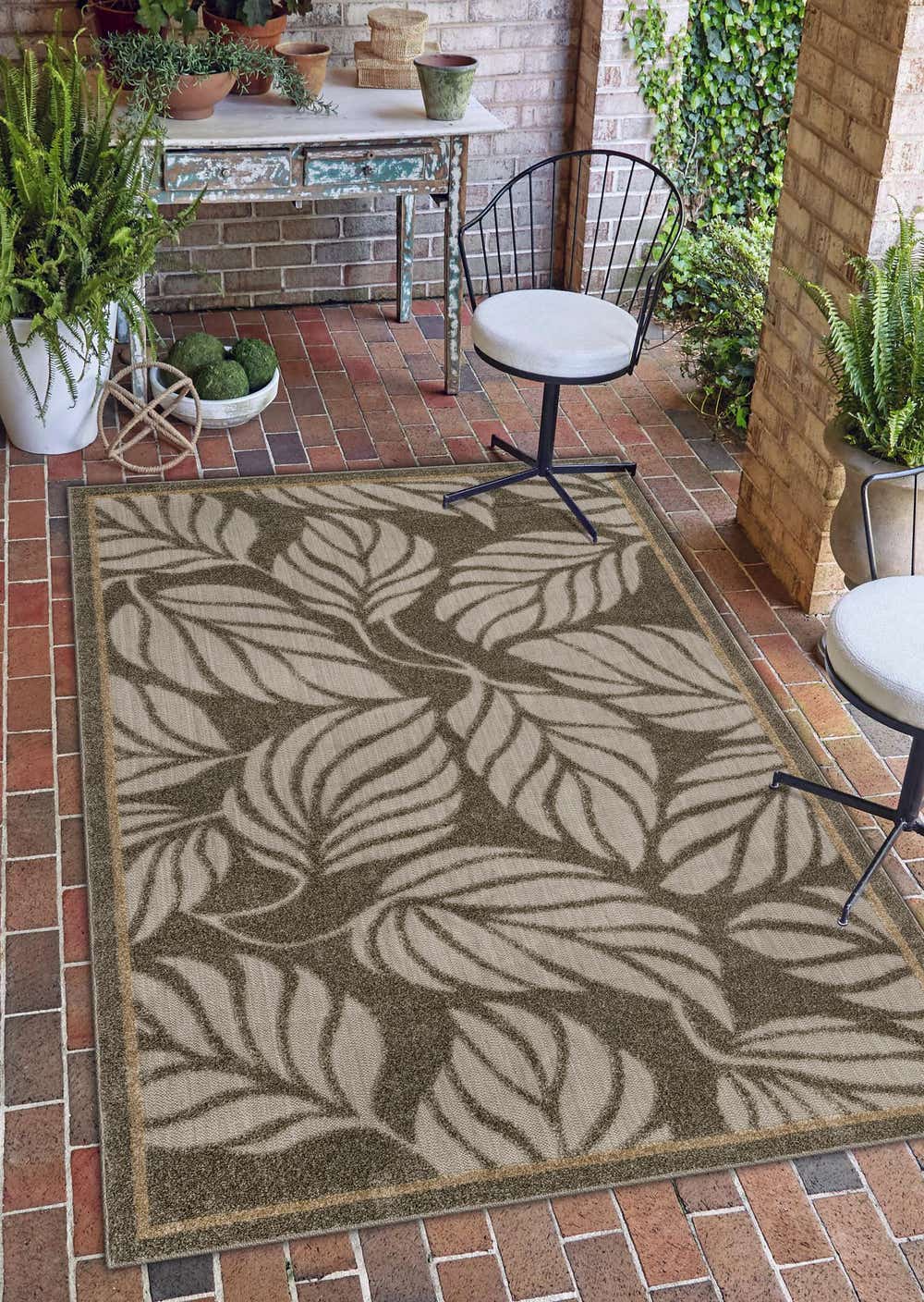 Gray 6' x 9' Outdoor Botanical Rug