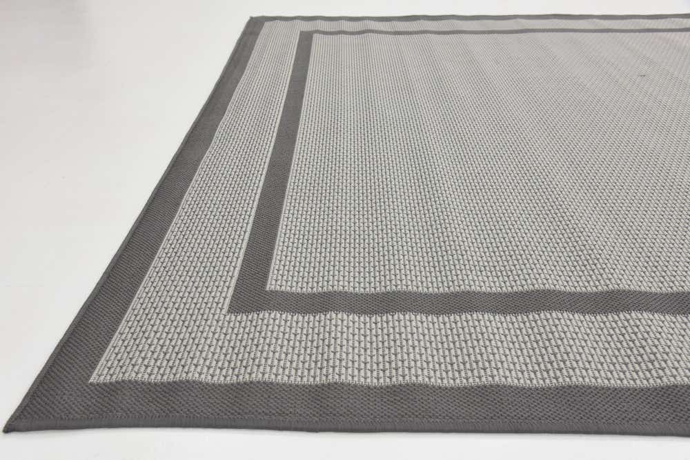 Gray 6' x 9' Outdoor Border Rug | Rugs.com