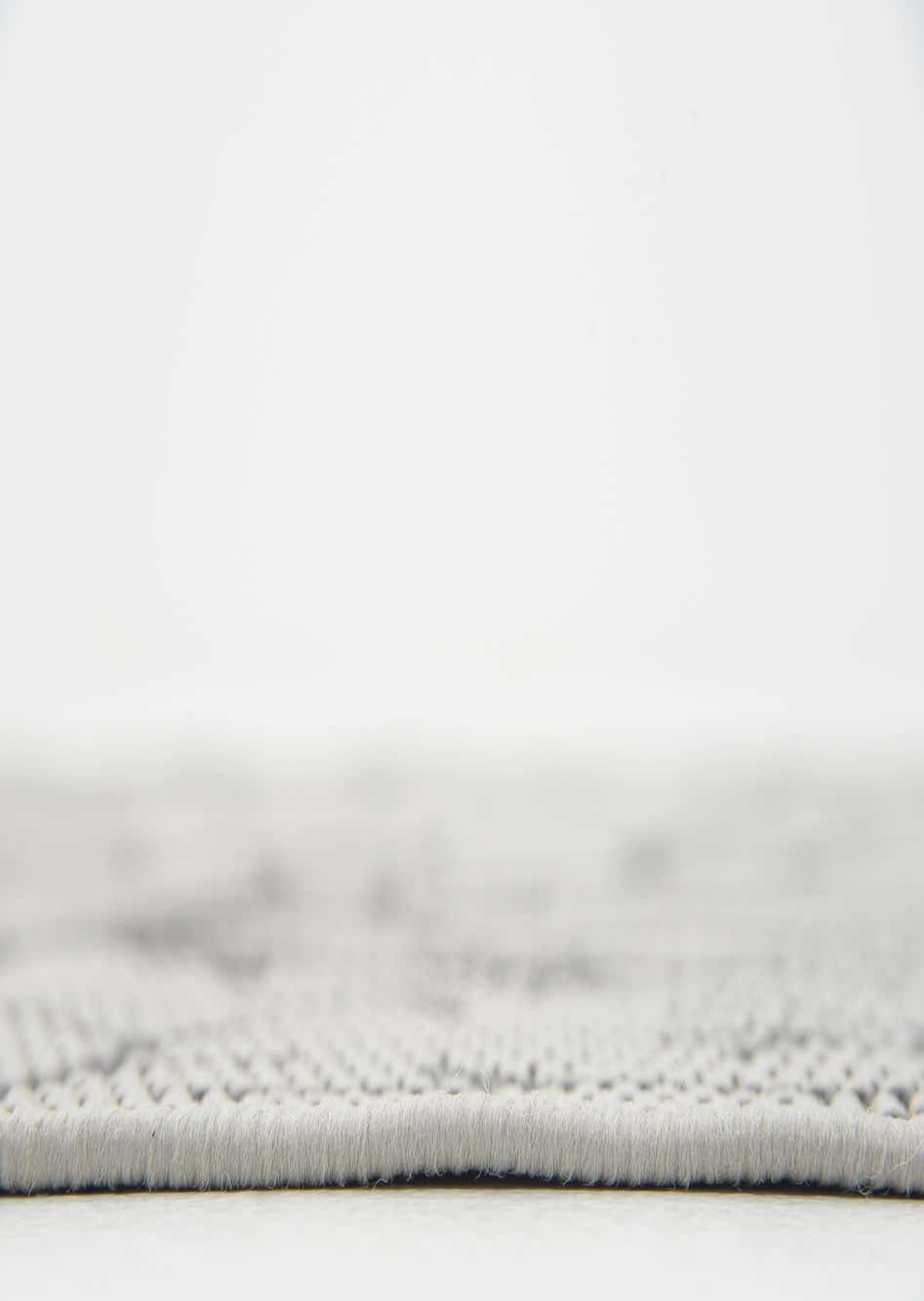 Light Gray 4' x 6' Outdoor Botanical Rug | Rugs.com